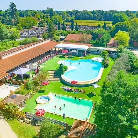 Camping Les Lacs De Courtes Estang