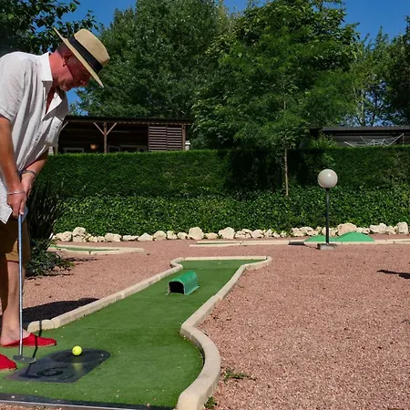 Camping Les Lacs De Courtes אתר קמפינג *